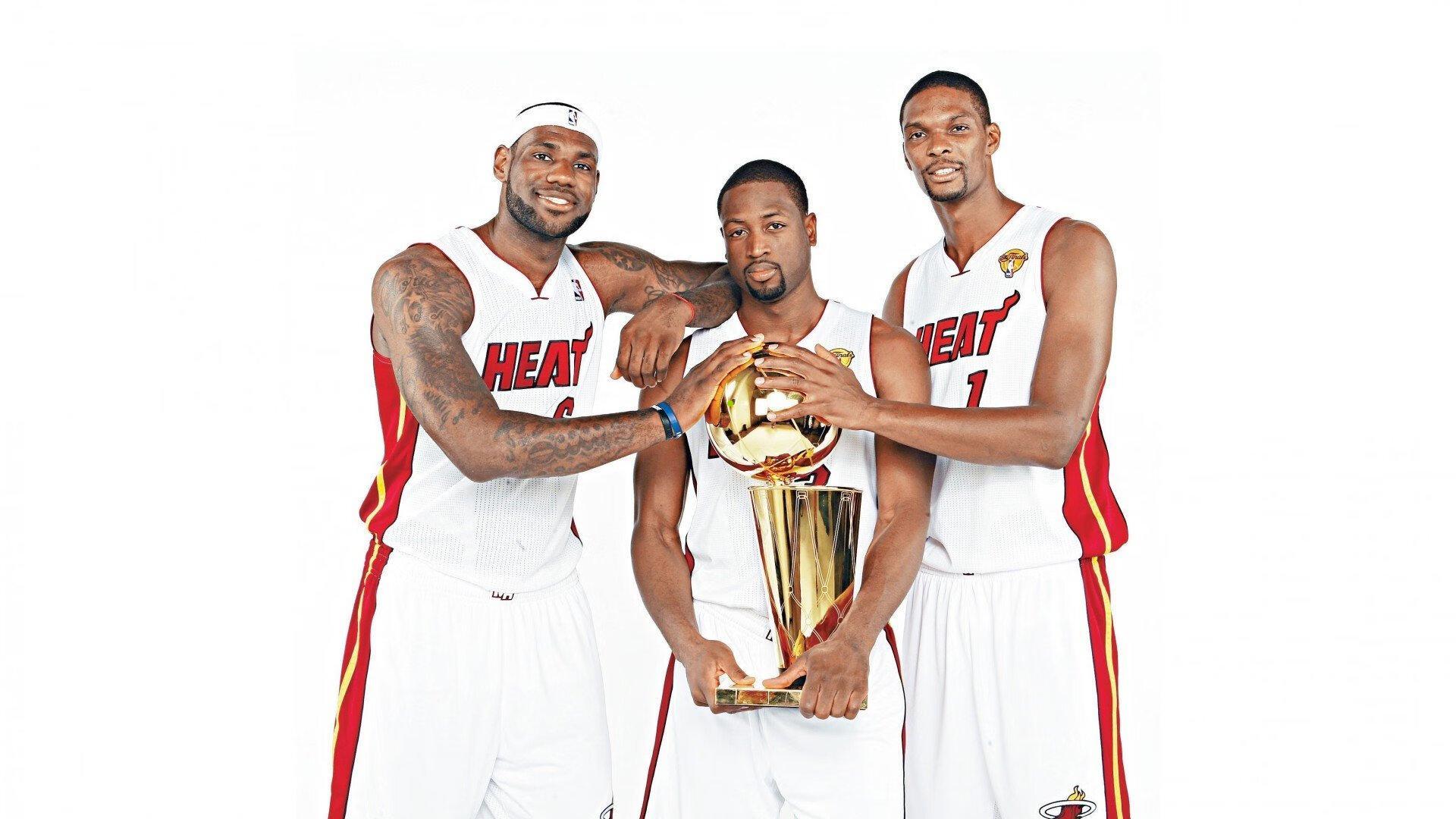 迟来的告别，拜仁主场深情送别功勋边锋科曼